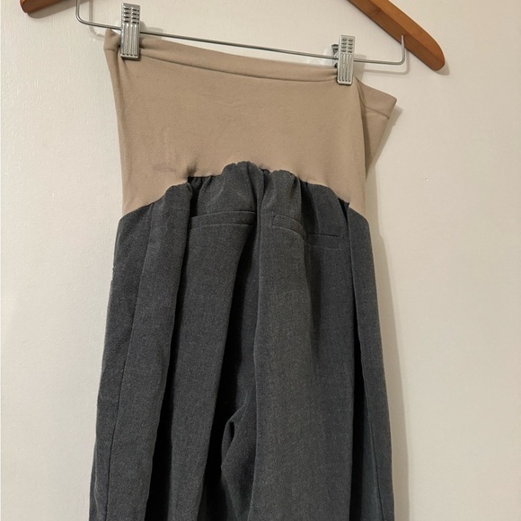 Motherhood Maternity grey flared pants size medium - Picture 5 of 8